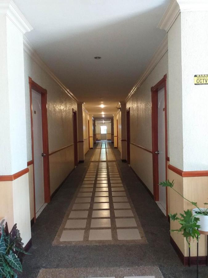 Mactan Airport Hilltop Hotel Lapu-Lapu City Exterior photo