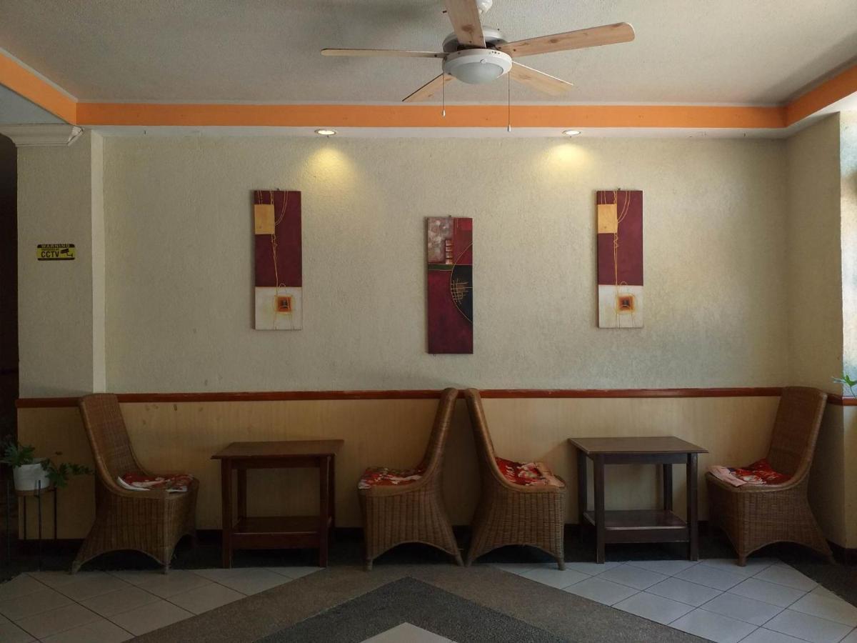 Mactan Airport Hilltop Hotel Lapu-Lapu City Exterior photo